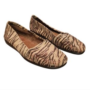 Aerosoles Shoes Women Sz 6 Brown Tiger Print Flats Slip On Loafer Gold Metallic